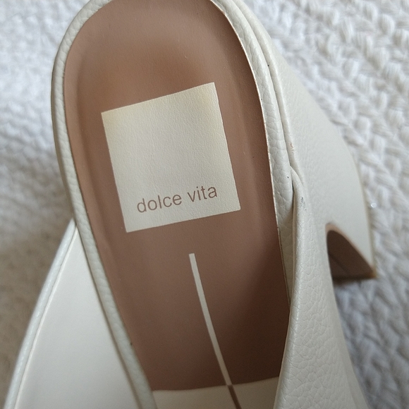 Dolce Vita Prady Platform Heels - Platinum Leather